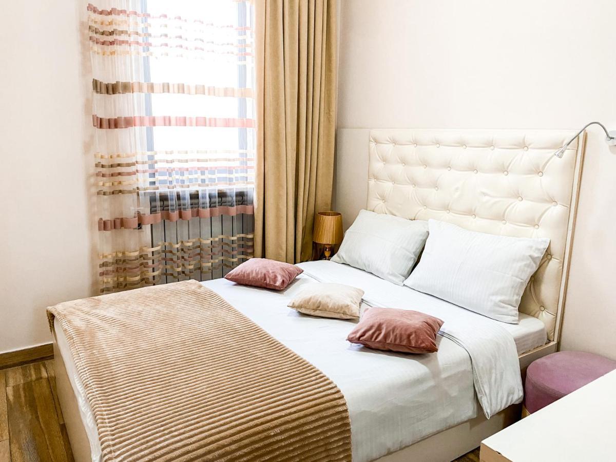Alex Hotel Yerevan Exterior photo