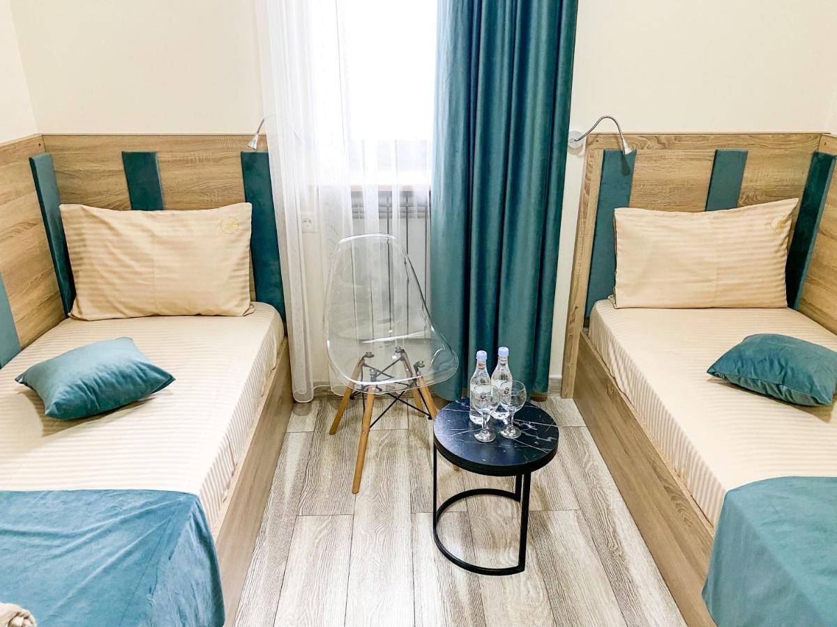Alex Hotel Yerevan Exterior photo