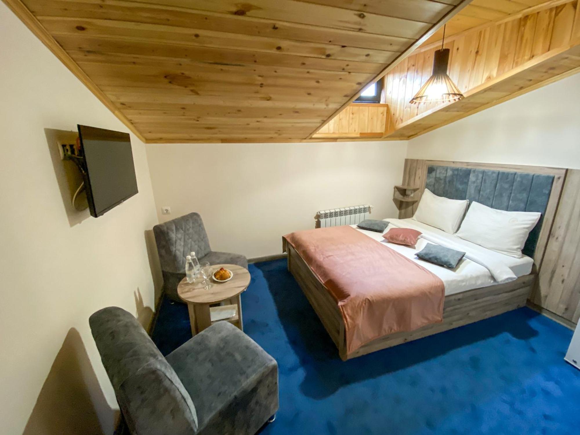 Alex Hotel Yerevan Room photo