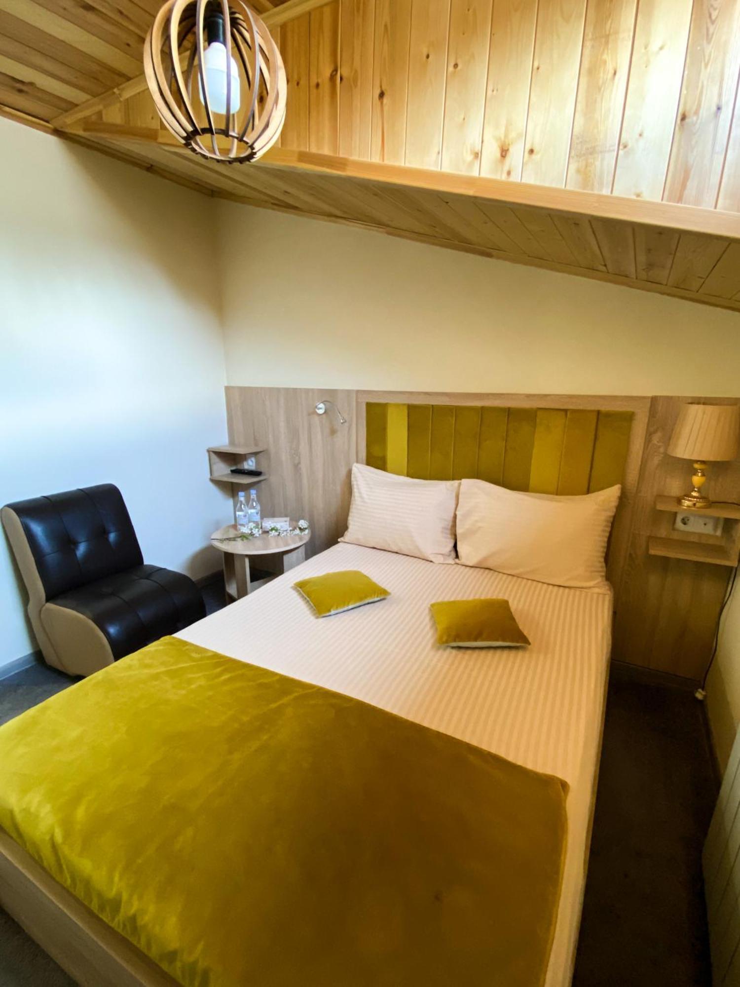 Alex Hotel Yerevan Room photo