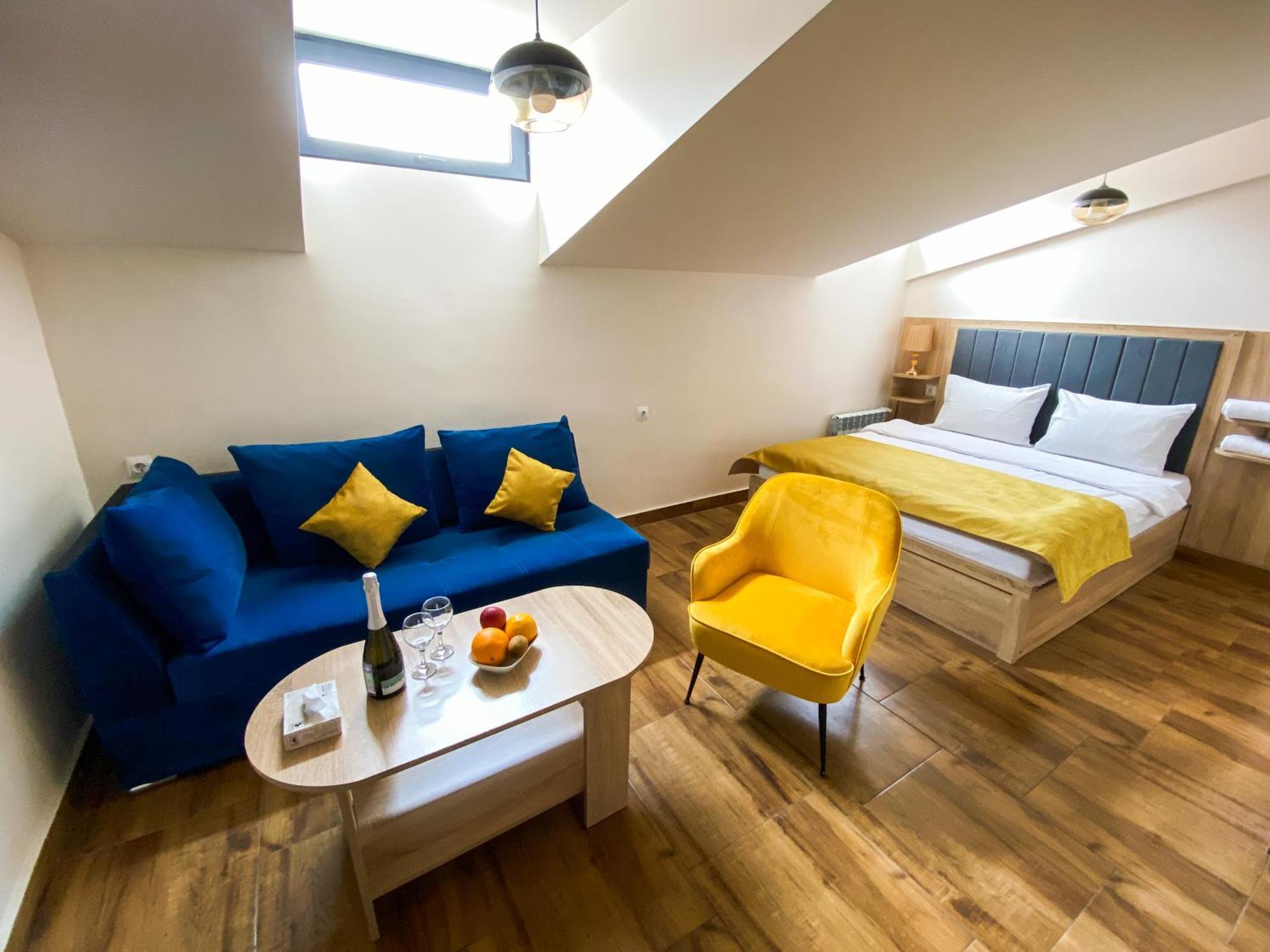 Alex Hotel Yerevan Room photo